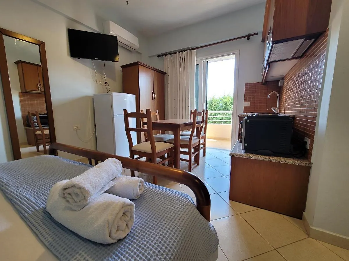 Mihasi Apartments Ksamil 3*,
