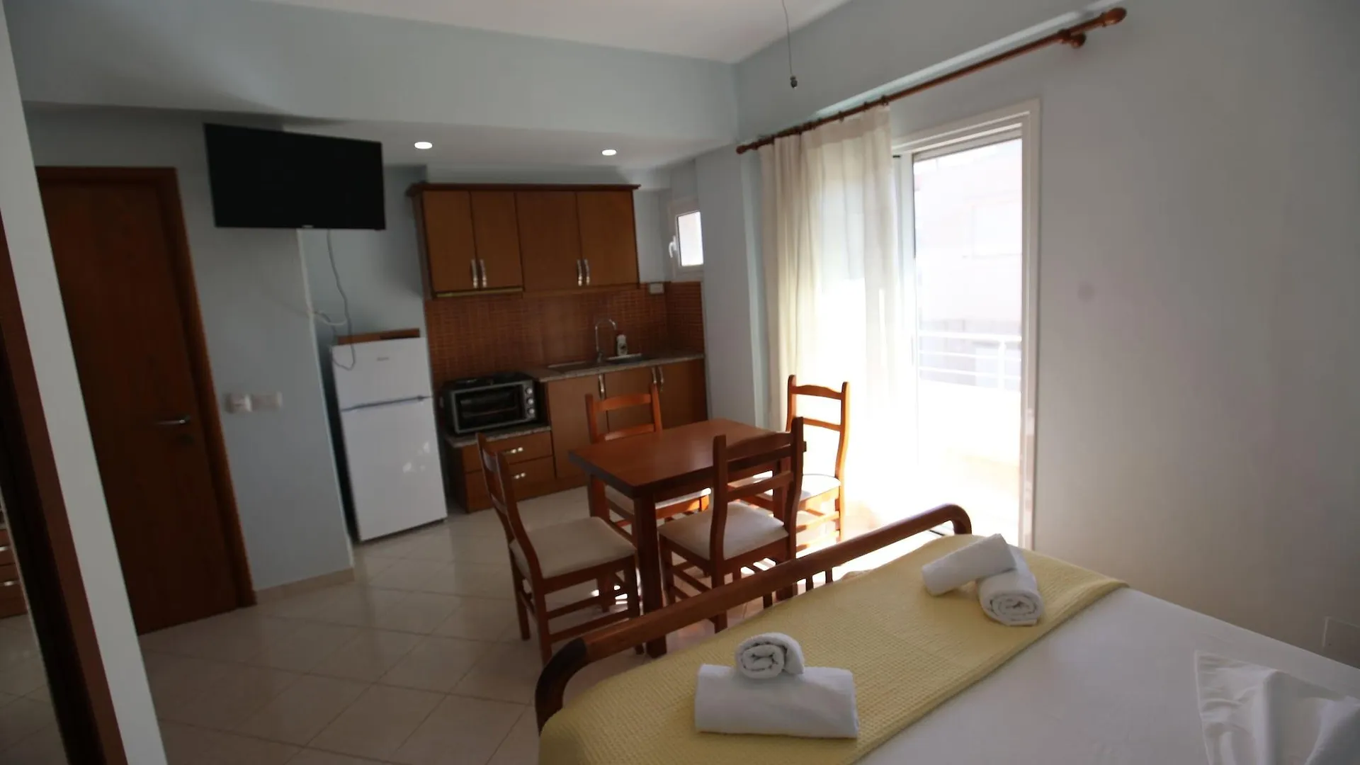 Mihasi Apartments Ksamil Hotell
