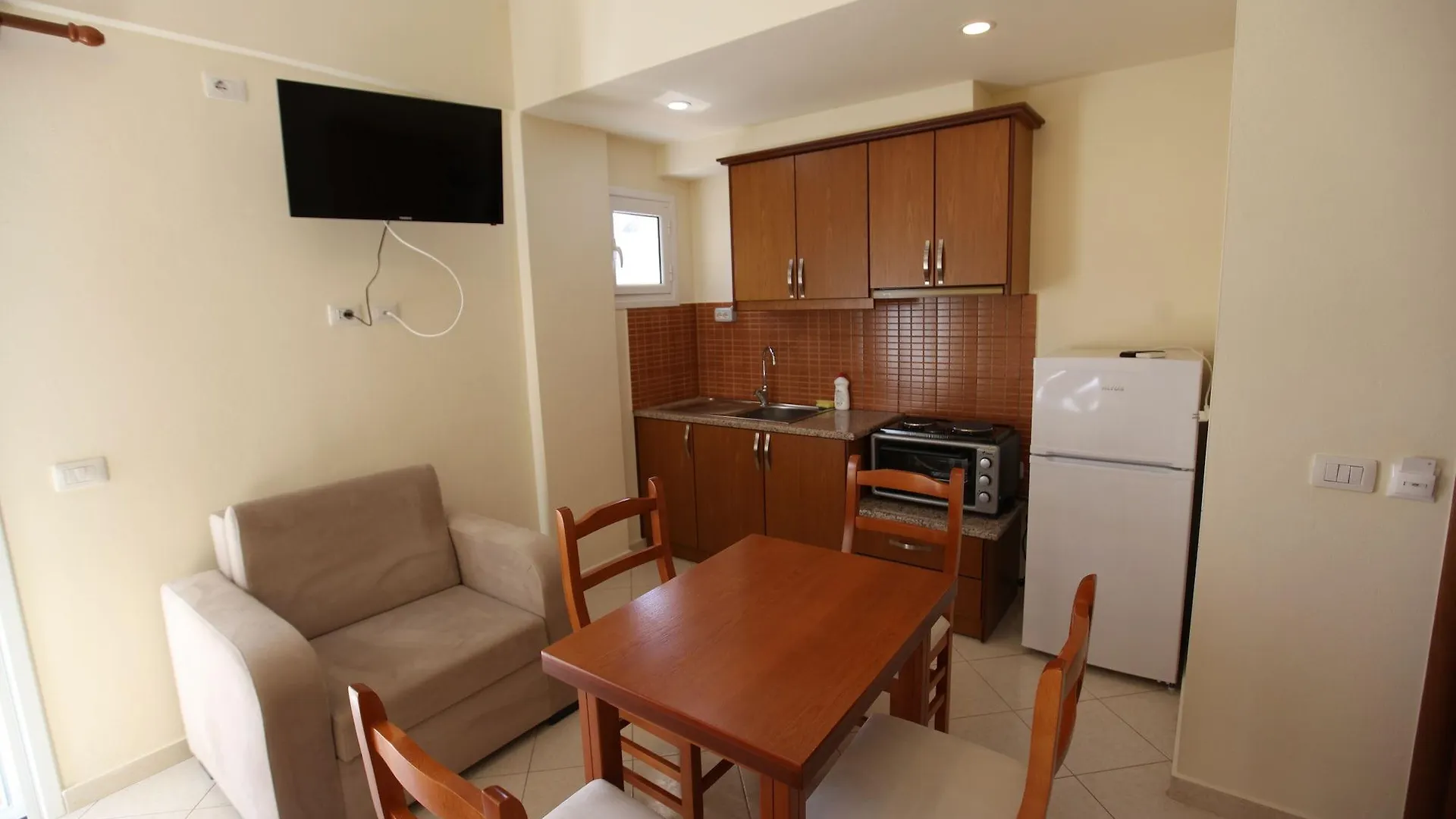 Mihasi Apartments Ksamil