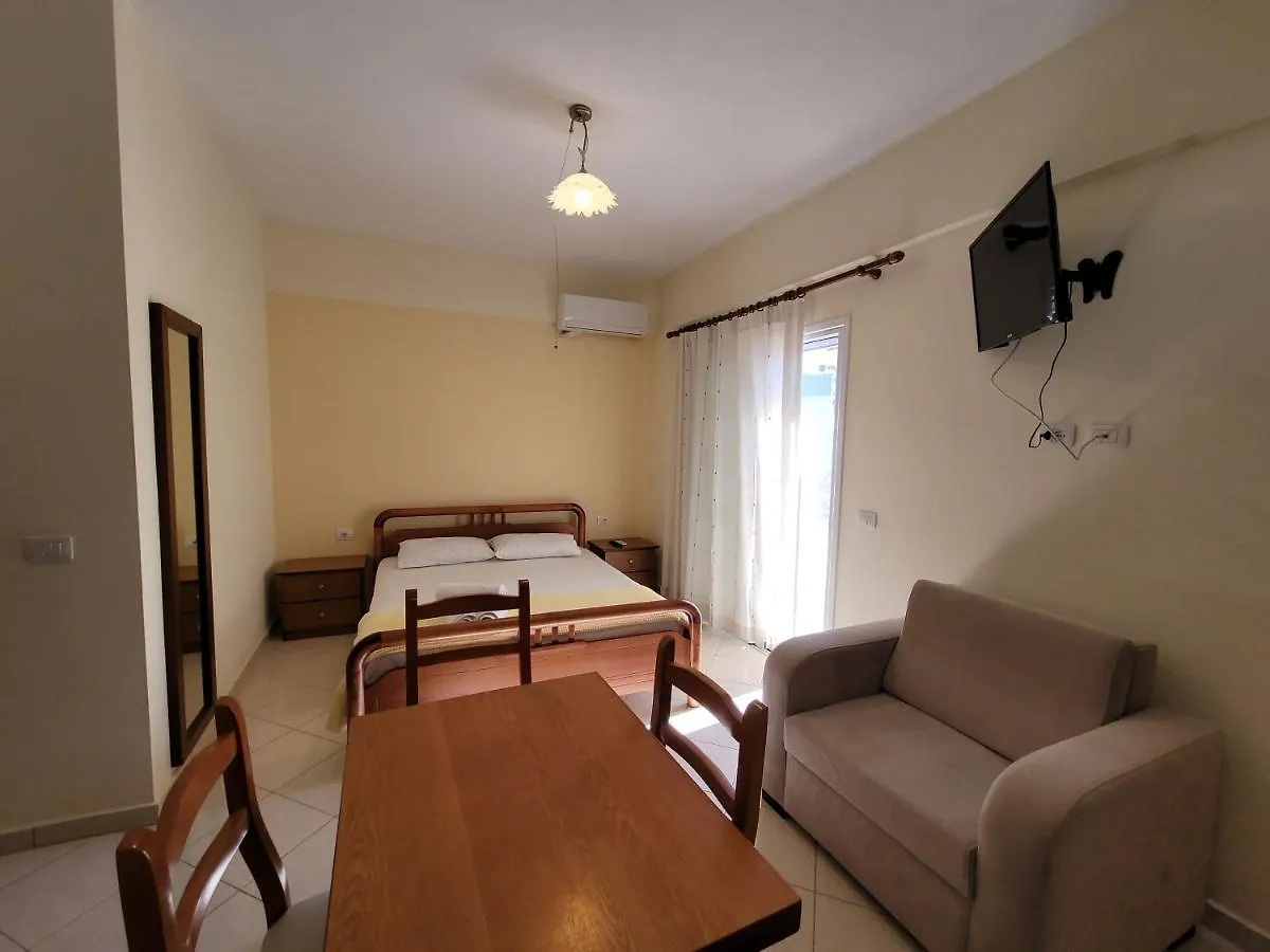 Mihasi Apartments Ksamil Hotel